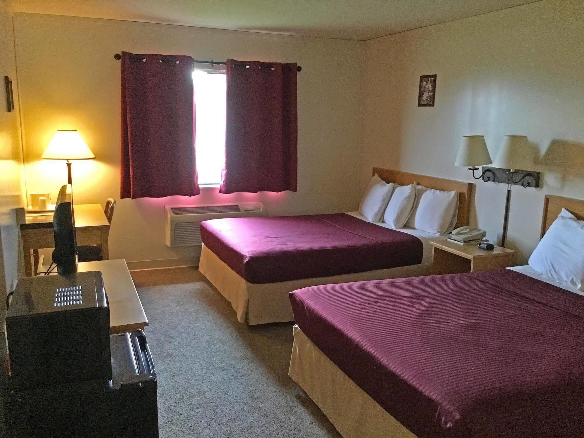 Simple Rewards Inn Shelbina Экстерьер фото